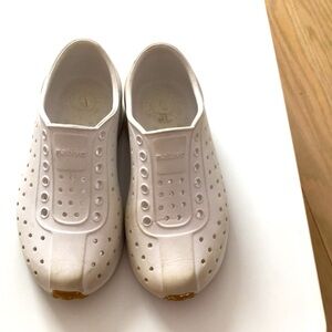 Kids white native sneakers - size c1